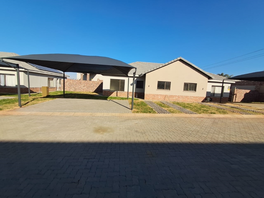 3 Bedroom Property for Sale in Waterval East North West